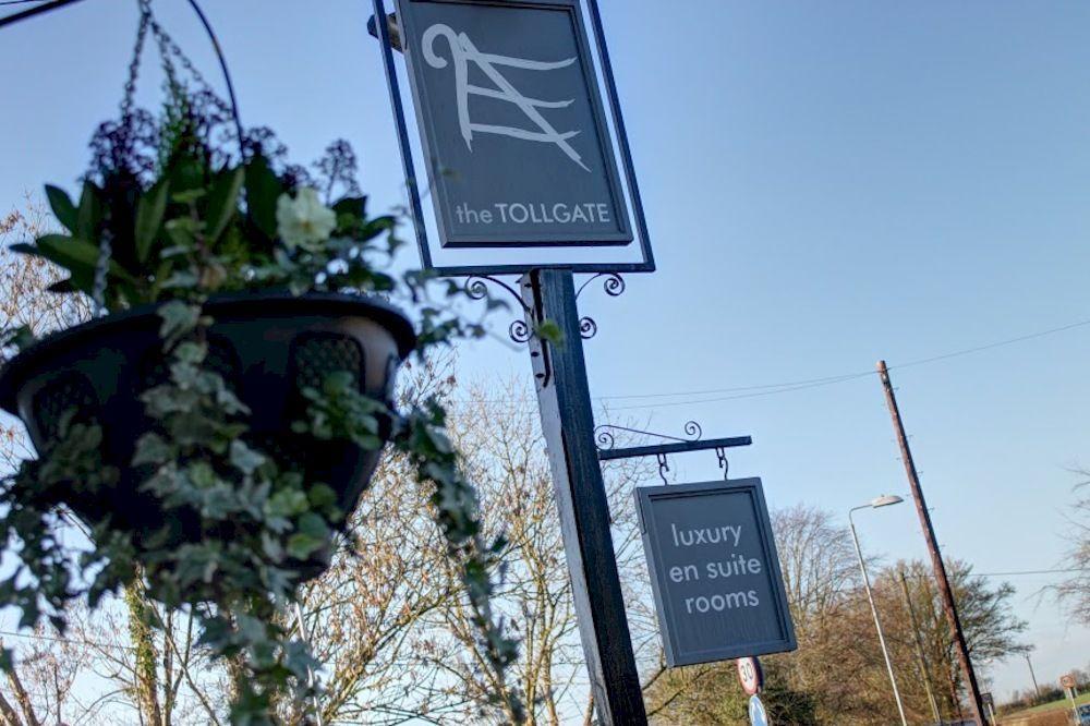 The Tollgate Inn Bradford-On-Avon Exterior foto
